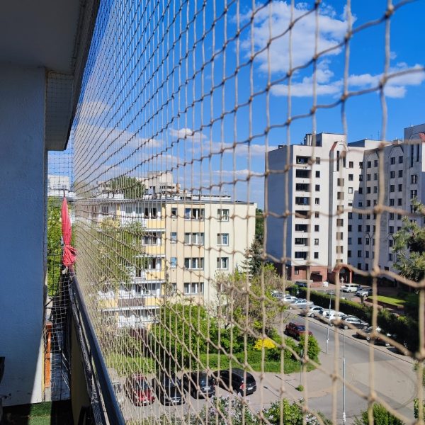 Siatka na balkon piaskowa